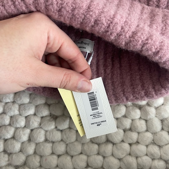 Aritzia Merino Wool Pink Knit Beanie Ribbed - Picture 3 of 5
